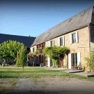 Bed In Bellongue Bed & Breakfast